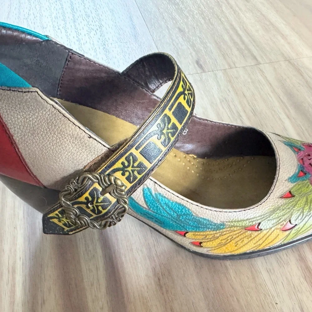 EU 38 society Chunky Heels with Strap and Multicolored Details - Picture 2 of 9